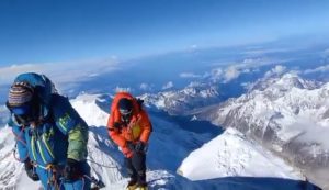 Final few steps til Halfway: Kanchenjunga Summit, 8 586 m