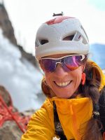 Cruising up the Takakkwa Falls